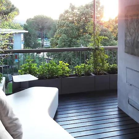 Attico Design Nel Verde Dei Parioli Apartment *